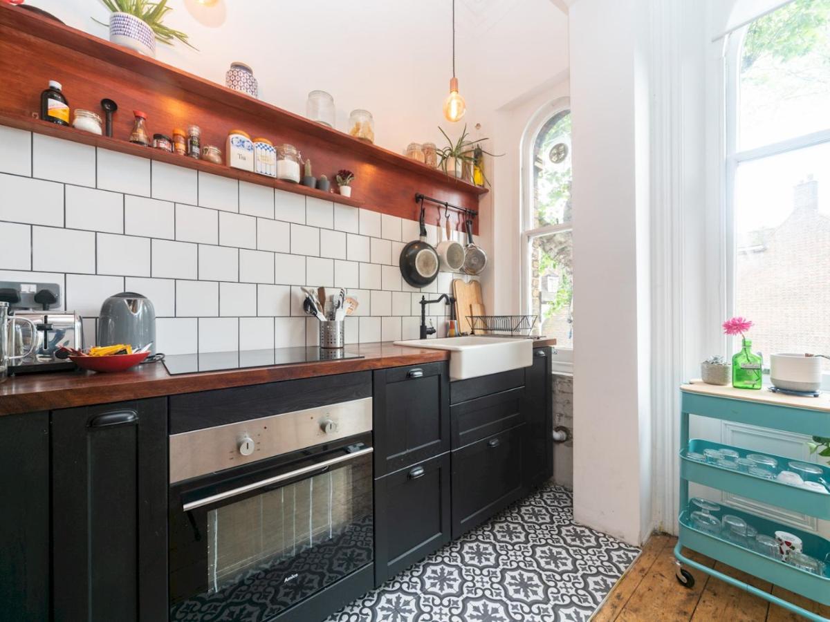 Pass The Keys Rustic And Quirky Flat In Charming Charlton Village London Luaran gambar