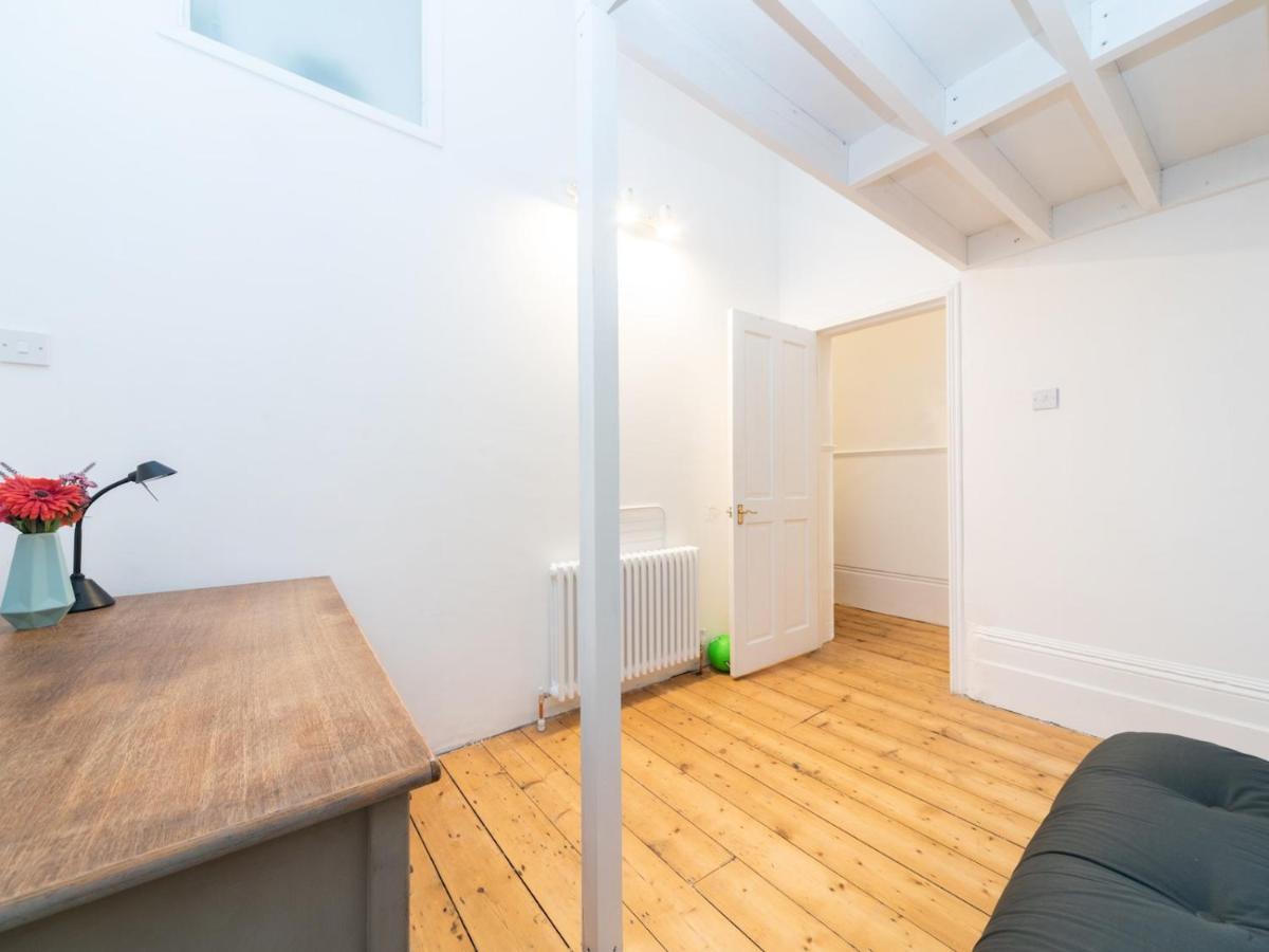 Pass The Keys Rustic And Quirky Flat In Charming Charlton Village London Luaran gambar